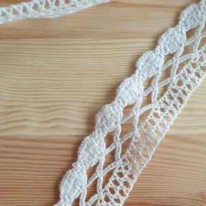 calinnotex-accesorii-banda-textil-bumbac-dantela-decor-alb-natur-ciucuri-pom-pom-banda-sew