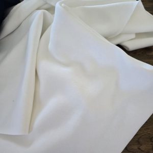 Material reiat ivory – tesatura elastica si rezistenta pentru mansete si gulere